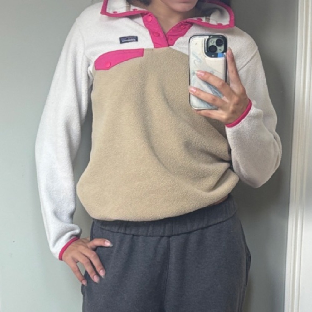 Patagonia Beige and Pink Fleece Pullover